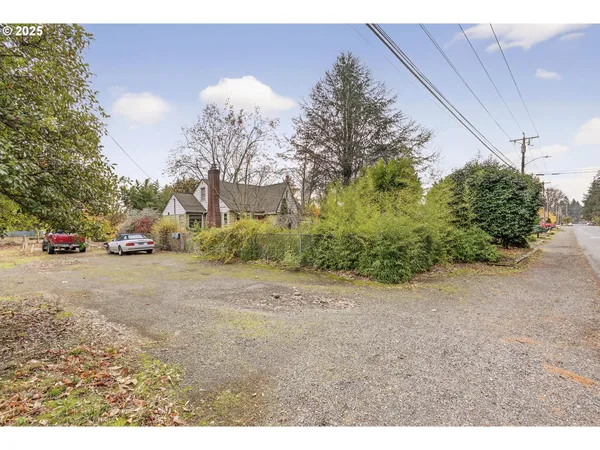 $749,900 | 1830 Northeast 132nd Avenue, Portland, OR 97230