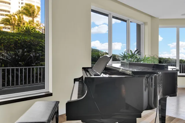 $1,400,000 | 500 South Ocean Boulevard, Unit 803, Boca Raton, FL 33432