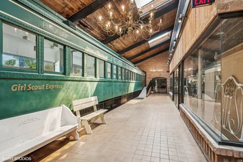 a view of a livingroom with furniture