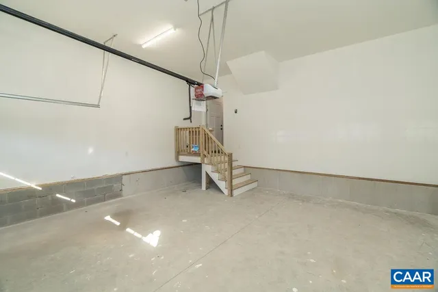 a view of utility room