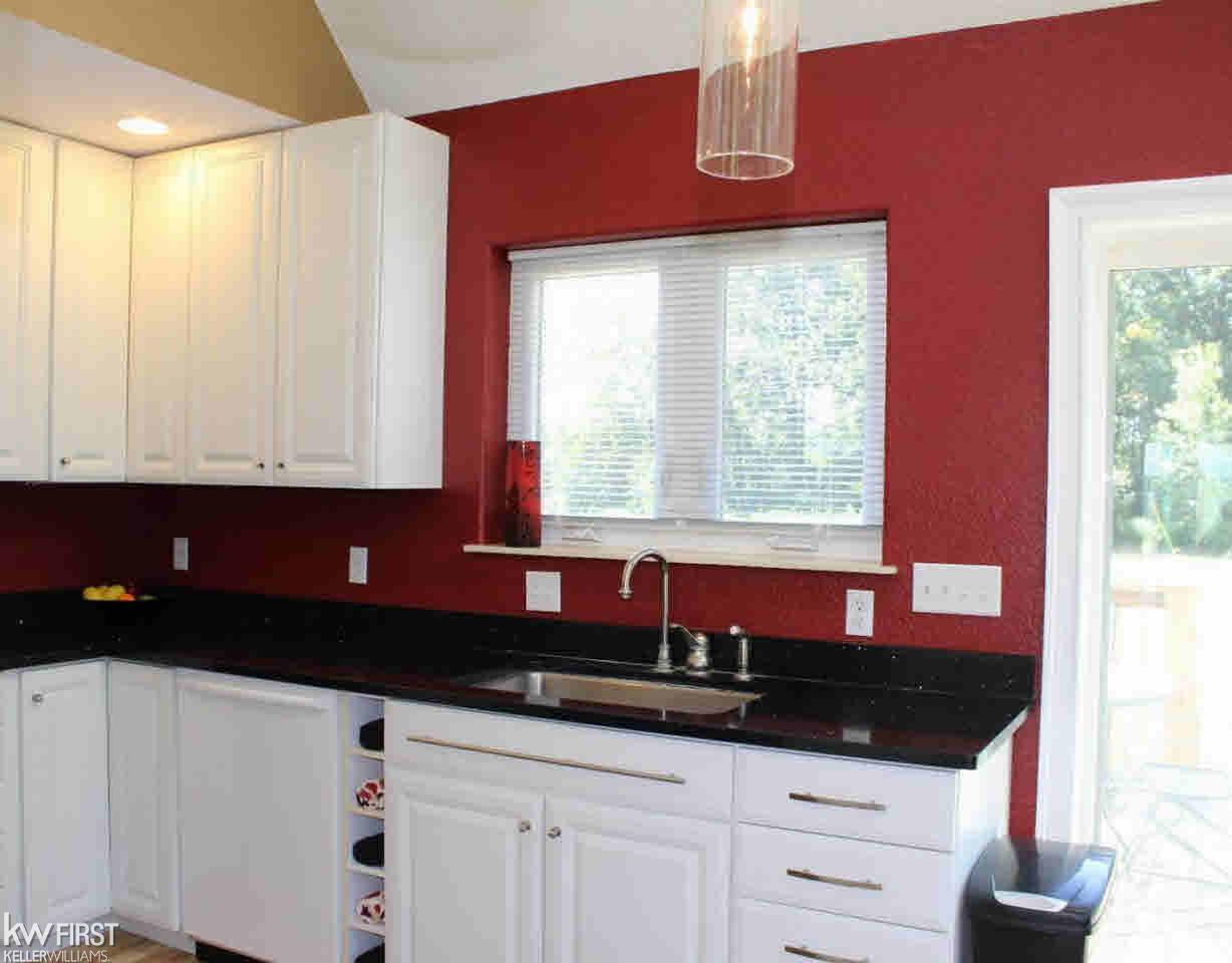 1002 East Vienna Road Clio, MI 48420 - Photo 25 of 62 21351688-24.JPG