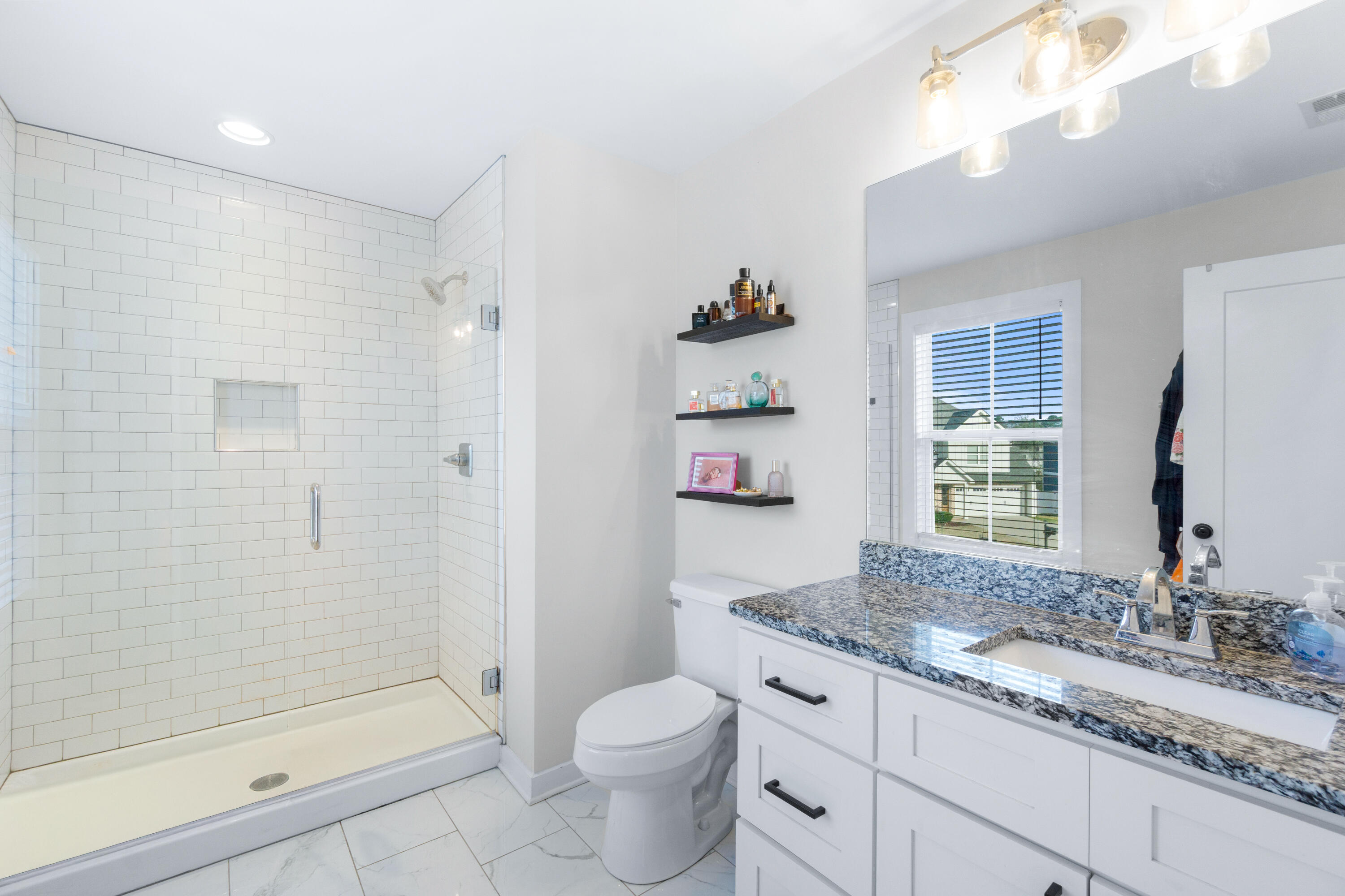5394 Reneau Way Chattanooga, TN 37412 - Photo 17 of 36 Primary Bathroom