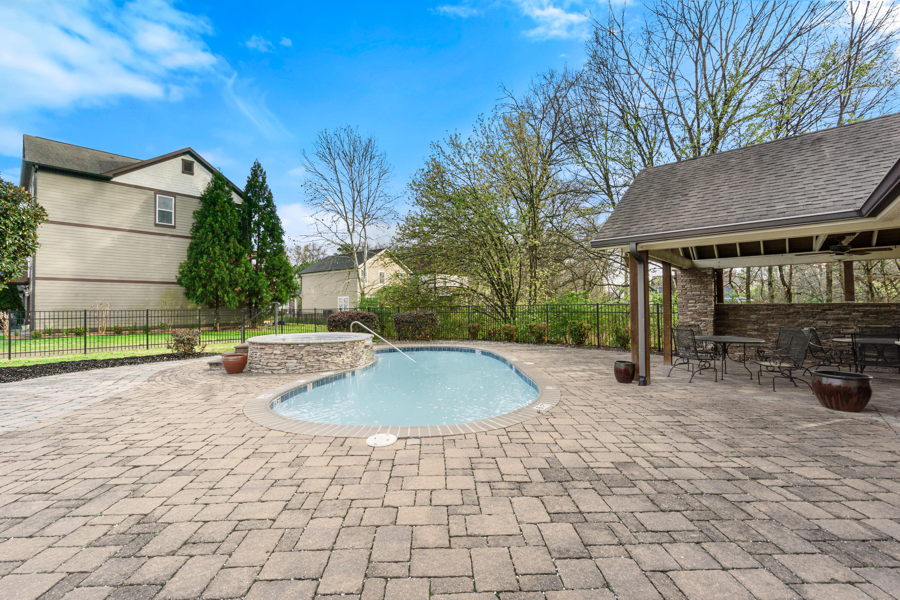 5394 Reneau Way Chattanooga, TN 37412 - Photo 34 of 36 Community Pool