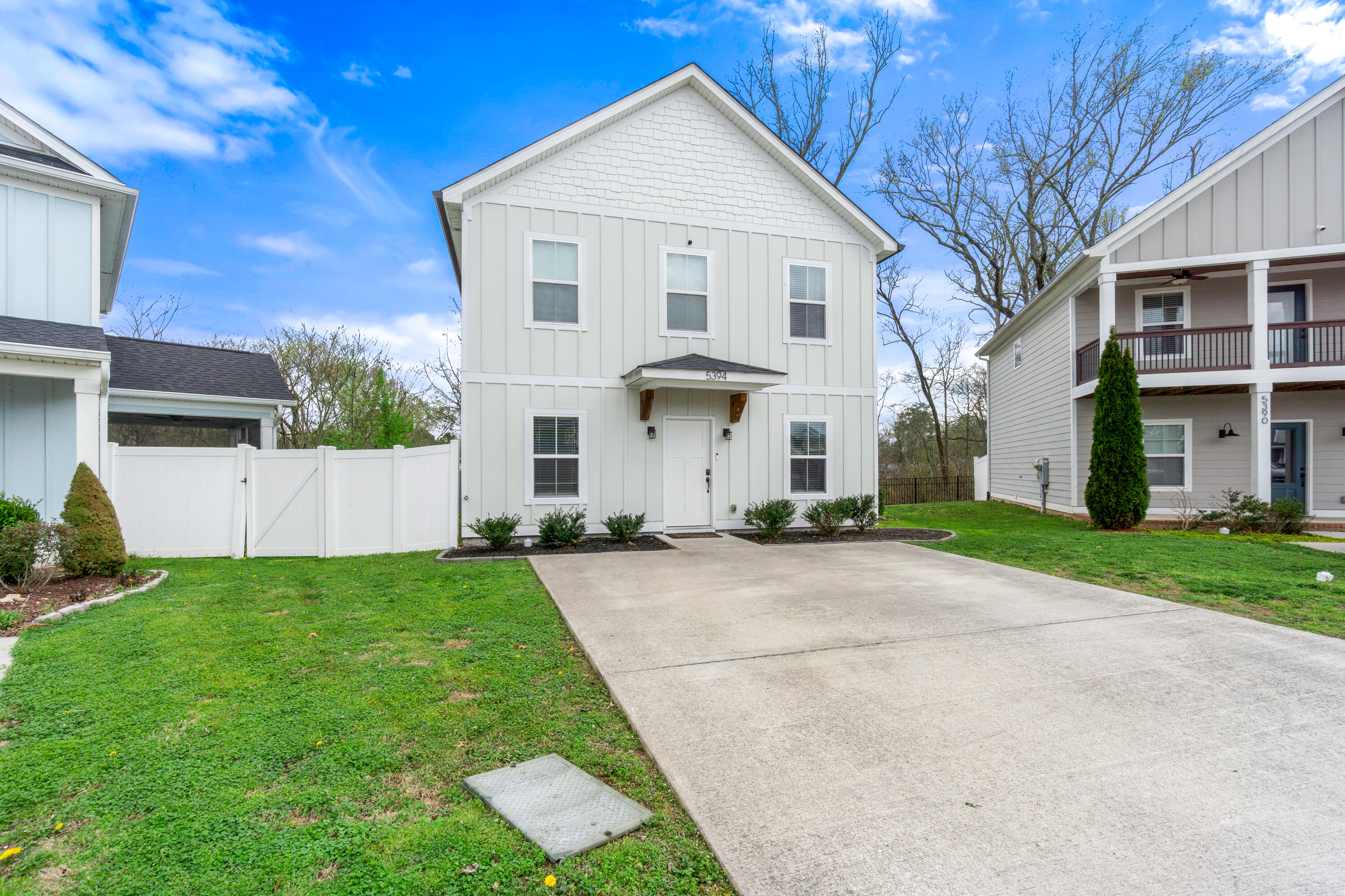 5394 Reneau Way Chattanooga, TN 37412 - Photo 4 of 36 Front Exterior