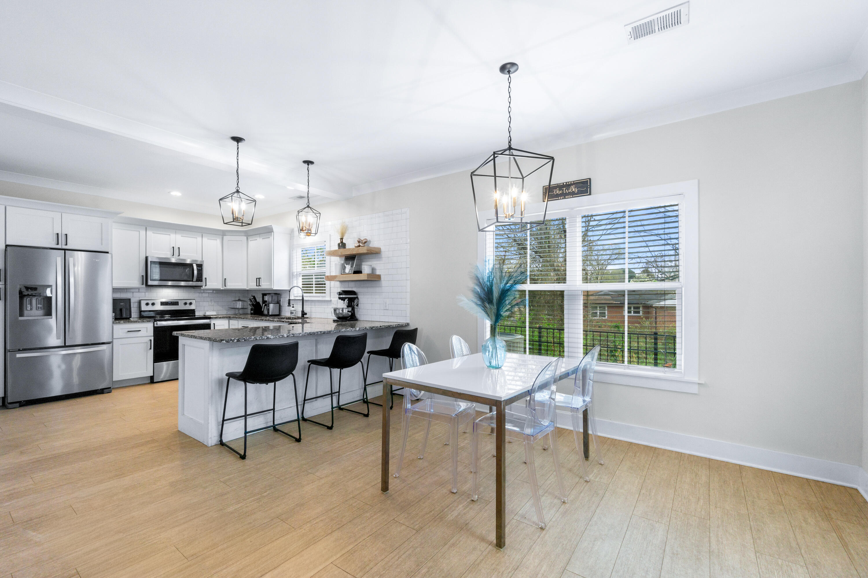 5394 Reneau Way Chattanooga, TN 37412 - Photo 9 of 36 Dining Area