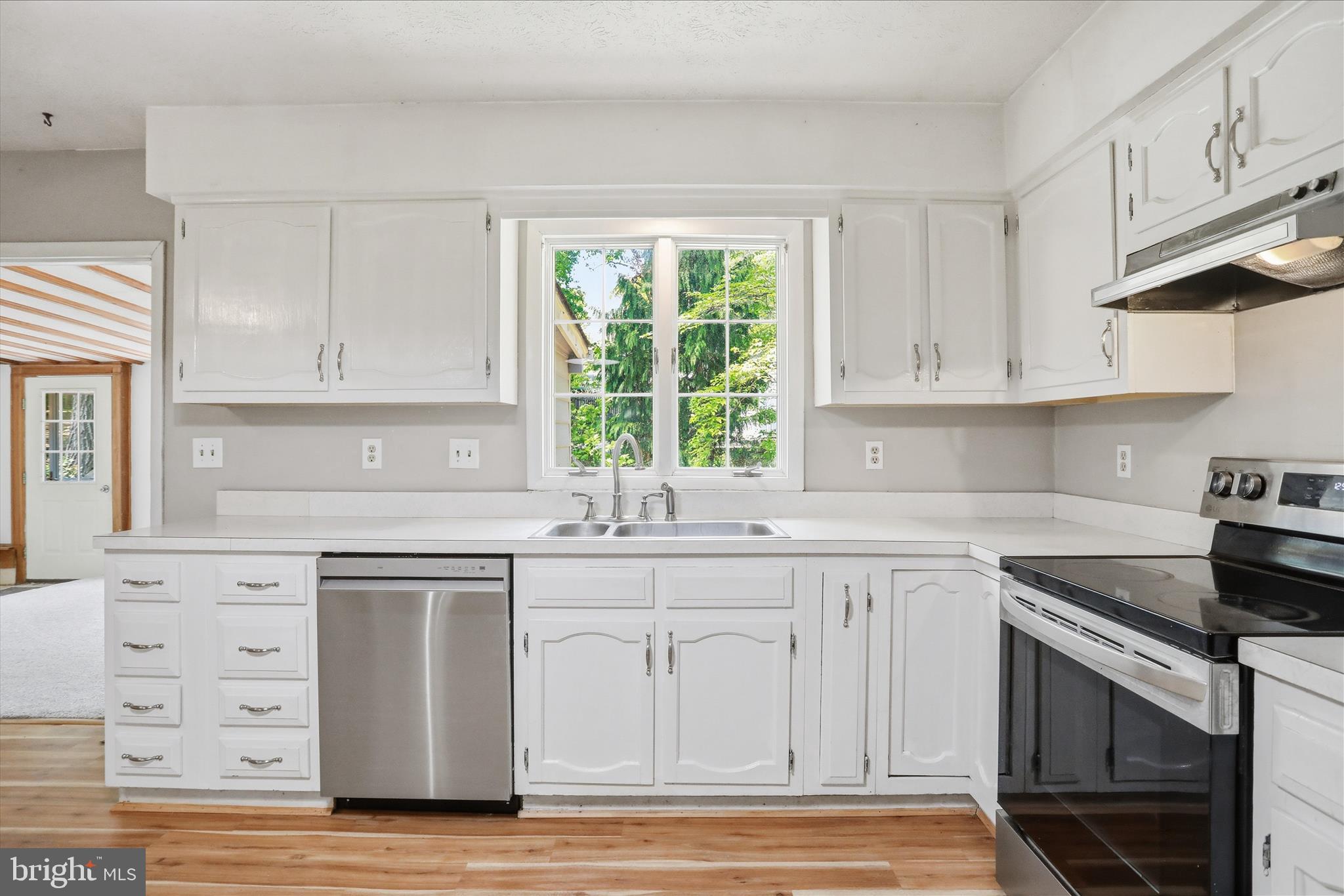 107 Oak Ridge Drive Stephens City, VA 22655 - Photo 15 of 49 Kitchen