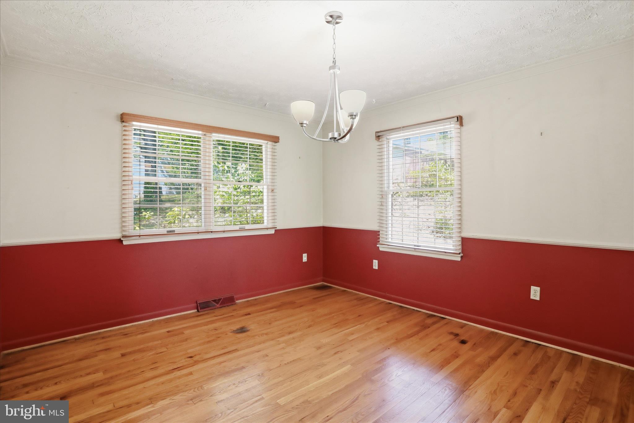 107 Oak Ridge Drive Stephens City, VA 22655 - Photo 22 of 49 Dining Room
