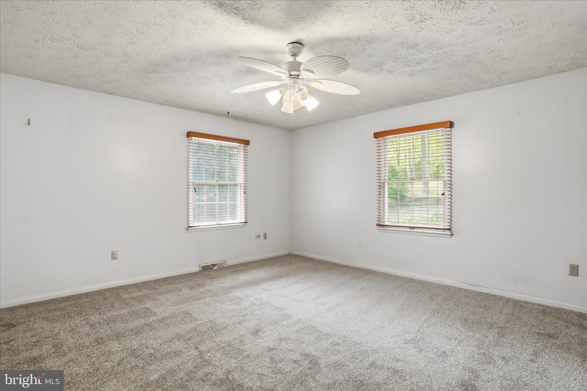 107 Oak Ridge Drive Stephens City, VA 22655 - Photo 28 of 49 Primary Bedroom
