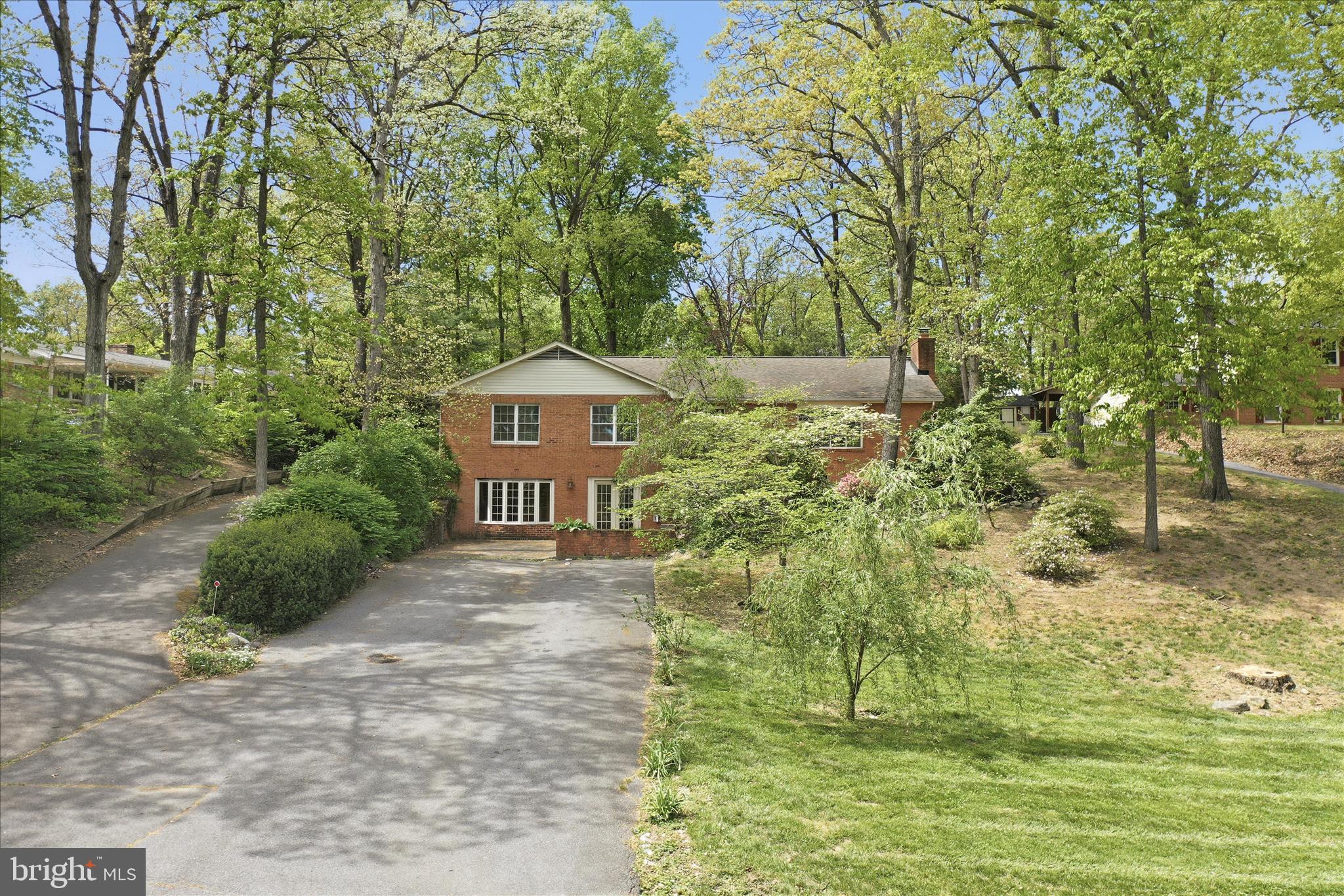 107 Oak Ridge Drive Stephens City, VA 22655 - Photo 4 of 49 Front View