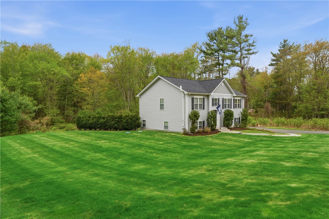 7 Pine Orchard Road Glocester, RI 02814 - Photo 2 of 39