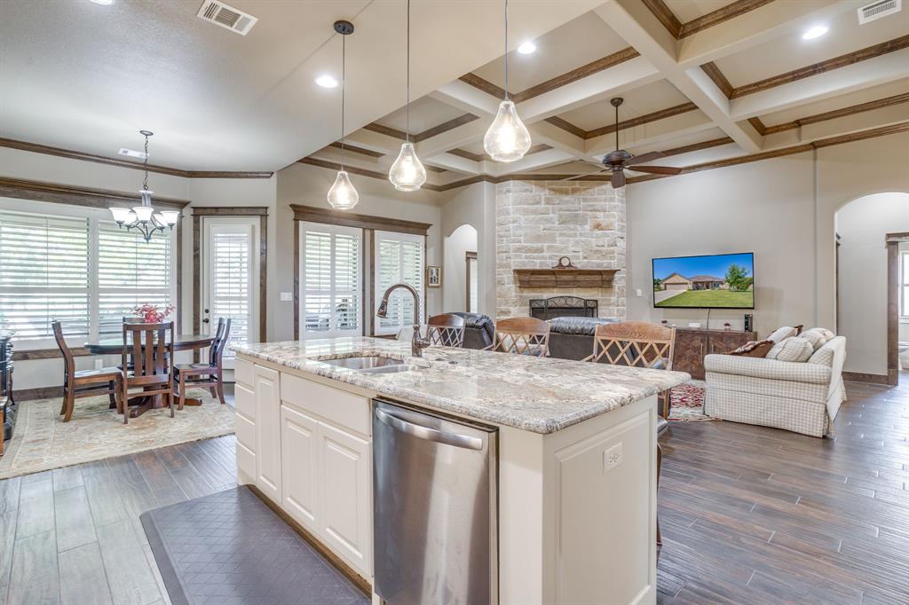 6342 Weatherby Road Granbury, TX 76049 - Photo 11 of 40 Gallery Image 11