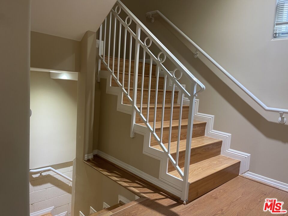 904 East Windsor Road, Unit 103 Glendale, CA 91205 - Photo 12 of 26 a view of entryway