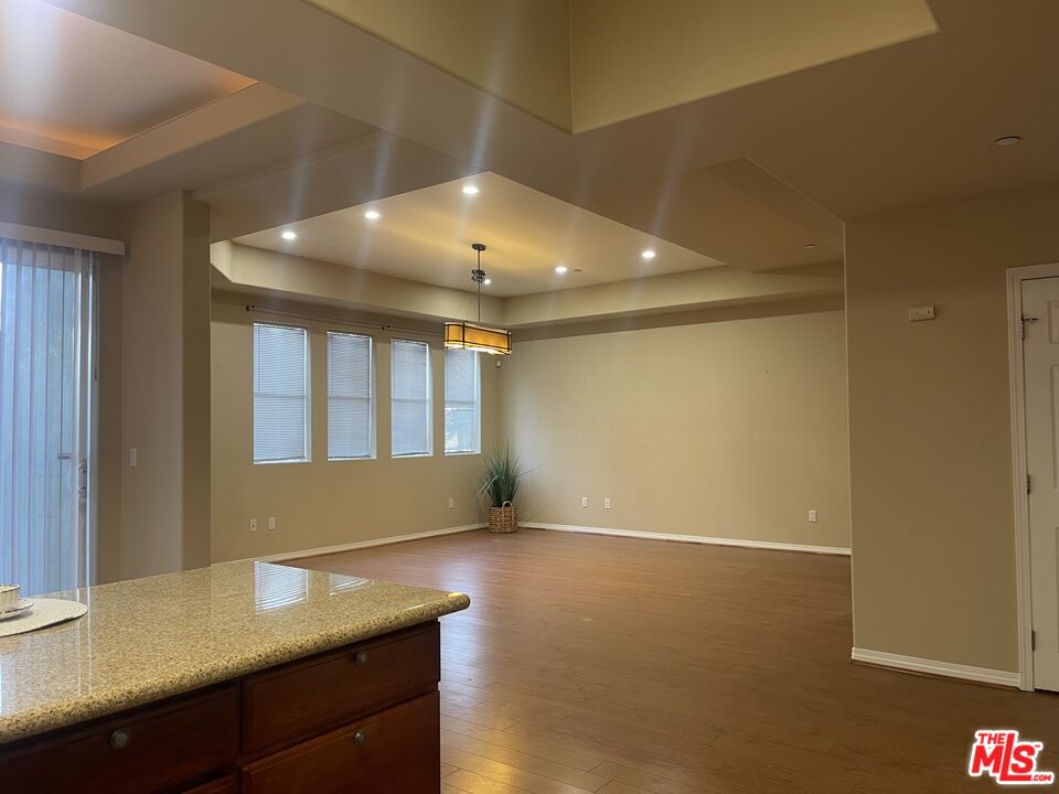 904 East Windsor Road, Unit 103 Glendale, CA 91205 - Photo 5 of 26