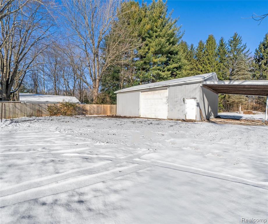 10401 Willow Road Willis, MI 48191 - Photo 3 of 45