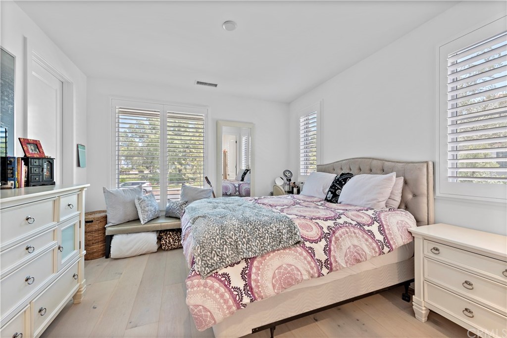 9 Catalina Vista Road Ladera Ranch, CA 92694 - Photo 25 of 41 a bedroom with a large bed and a window