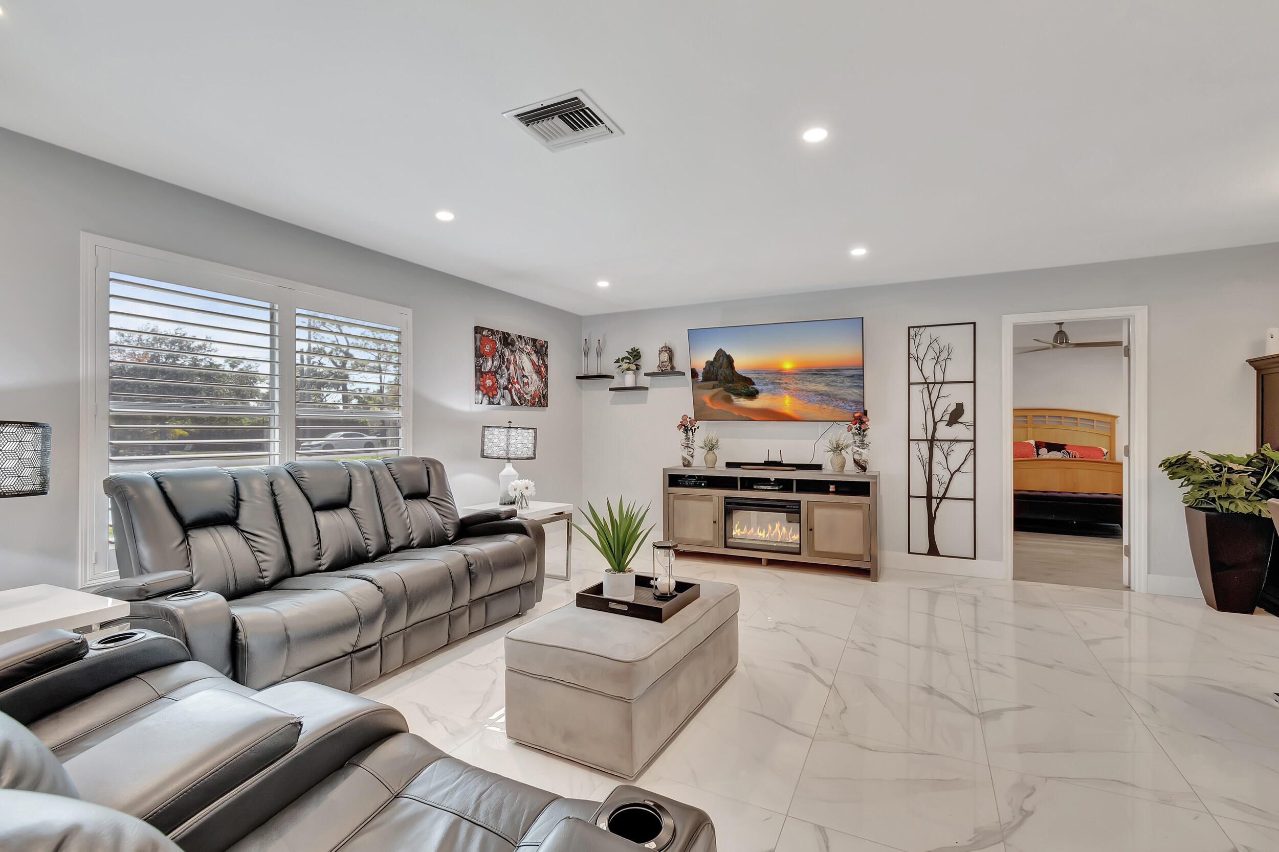 3623 Lone Pine Road Delray Beach, FL 33445 - Photo 13 of 95 Living Area