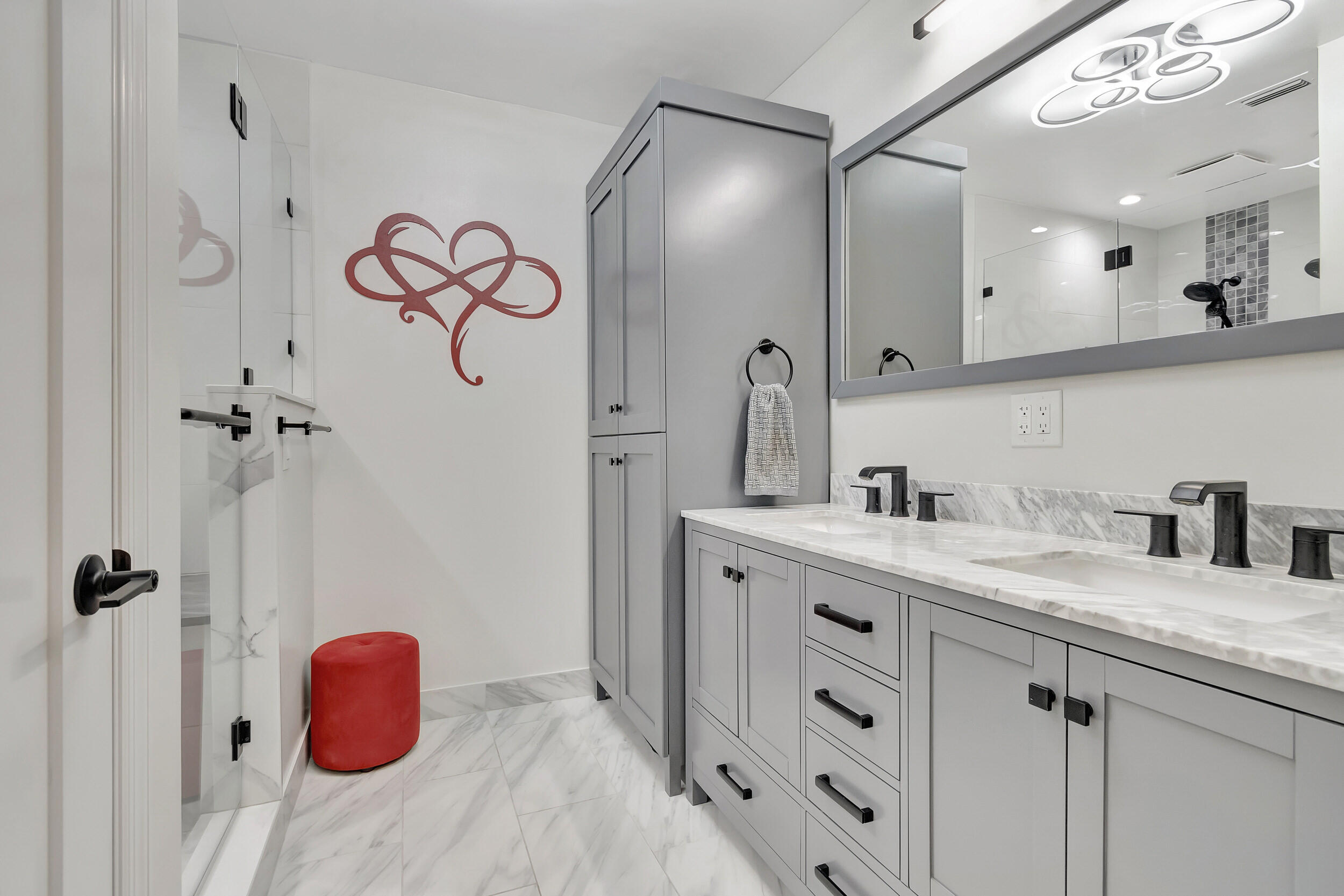 3623 Lone Pine Road Delray Beach, FL 33445 - Photo 48 of 95 Primary Bathroom