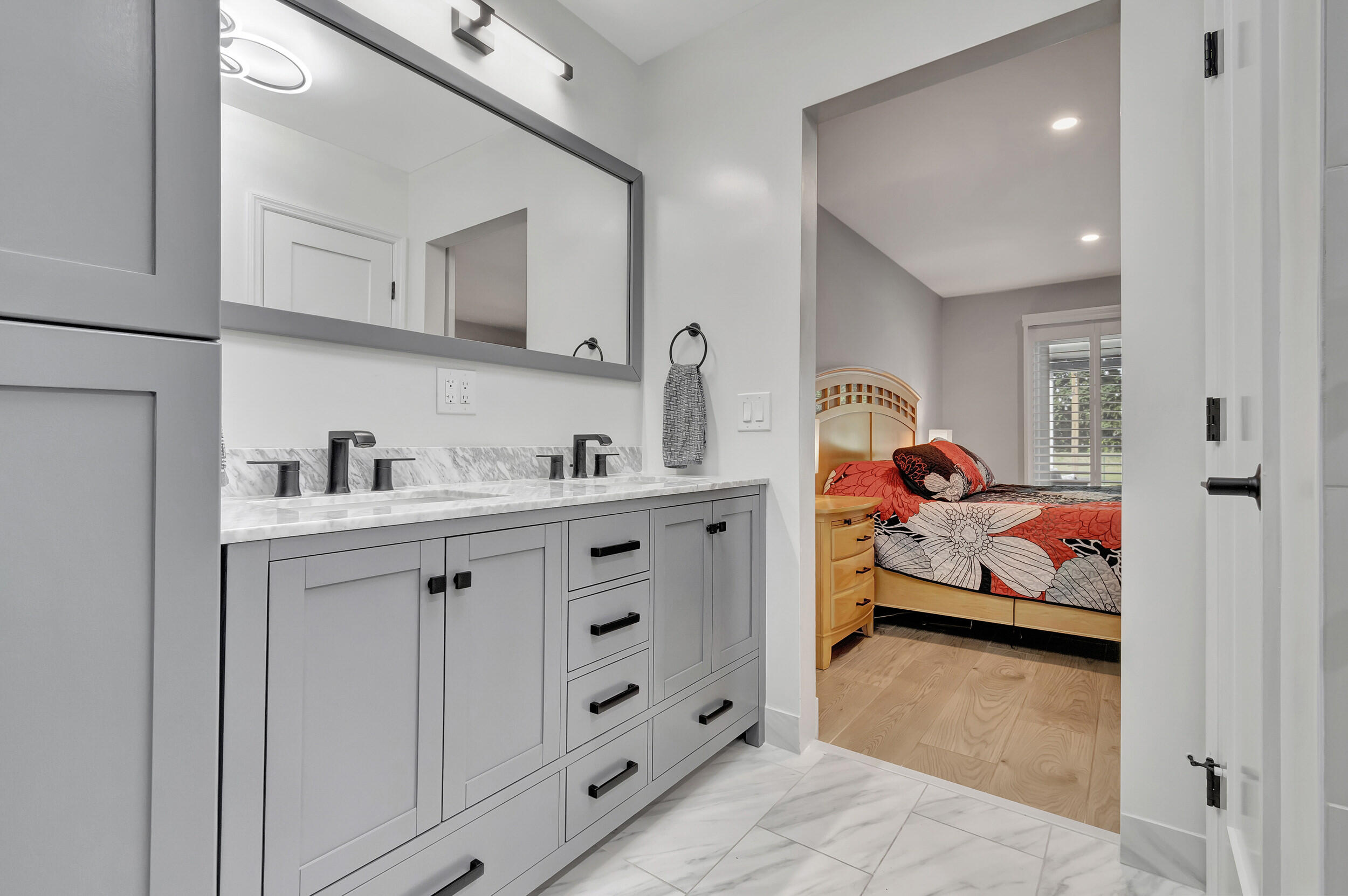 3623 Lone Pine Road Delray Beach, FL 33445 - Photo 49 of 95 Primary Bathroom