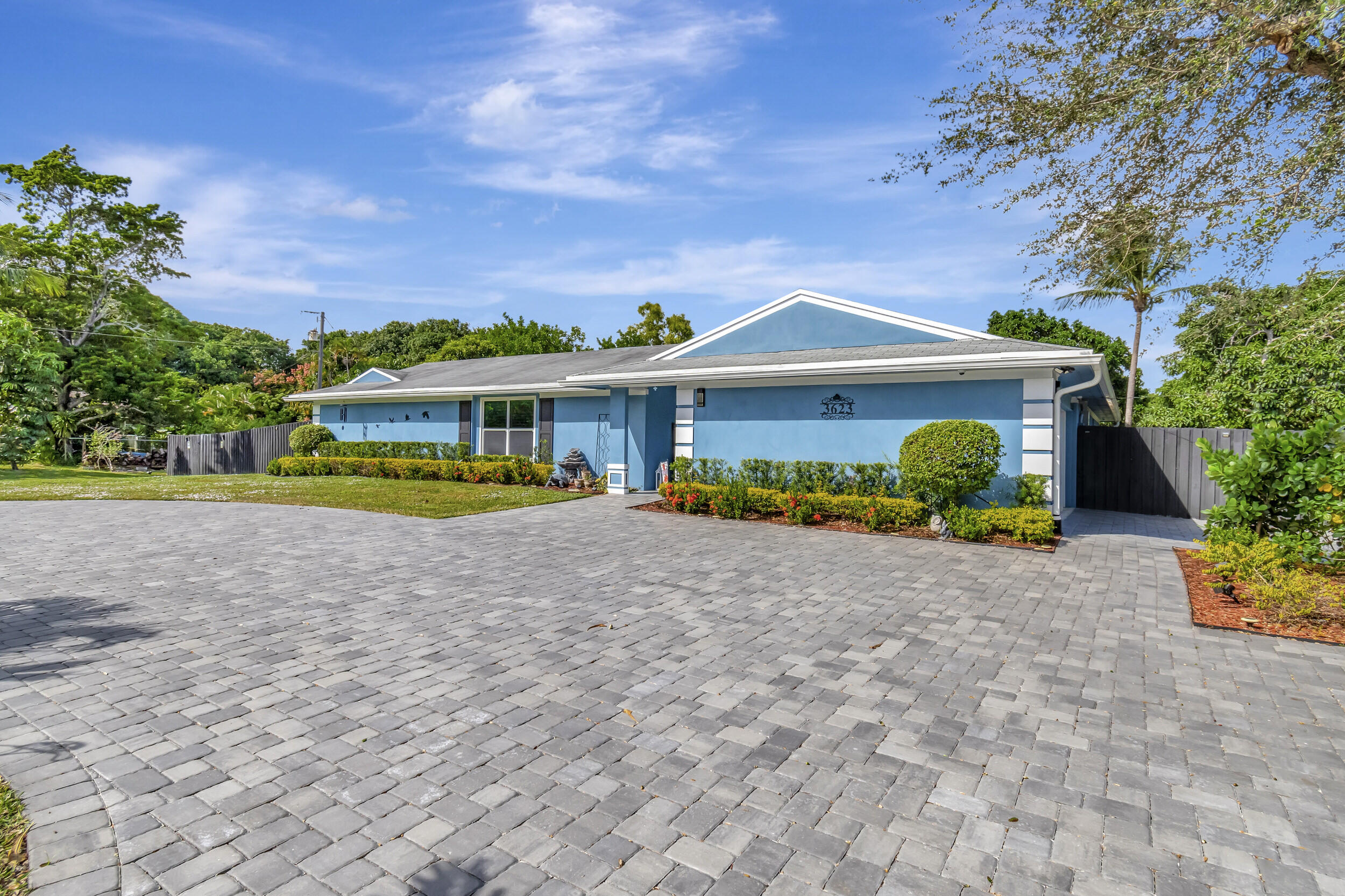 3623 Lone Pine Road Delray Beach, FL 33445 - Photo 4 of 95 New Driveway