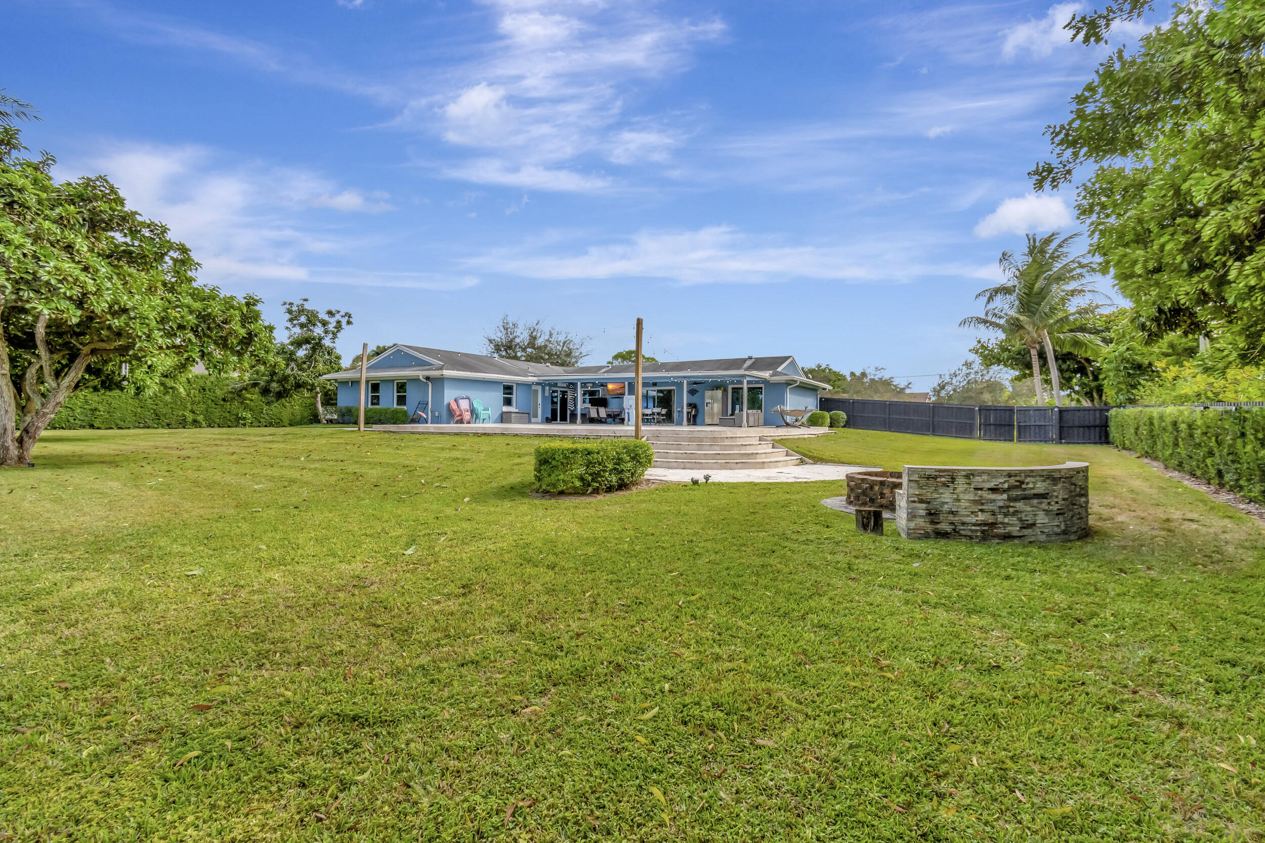 3623 Lone Pine Road Delray Beach, FL 33445 - Photo 66 of 95 Large Yard