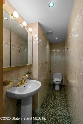 $1,349,000 | 380 Gansevoort Boulevard | Manor Heights