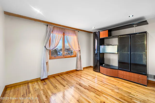 $1,349,000 | 380 Gansevoort Boulevard | Manor Heights