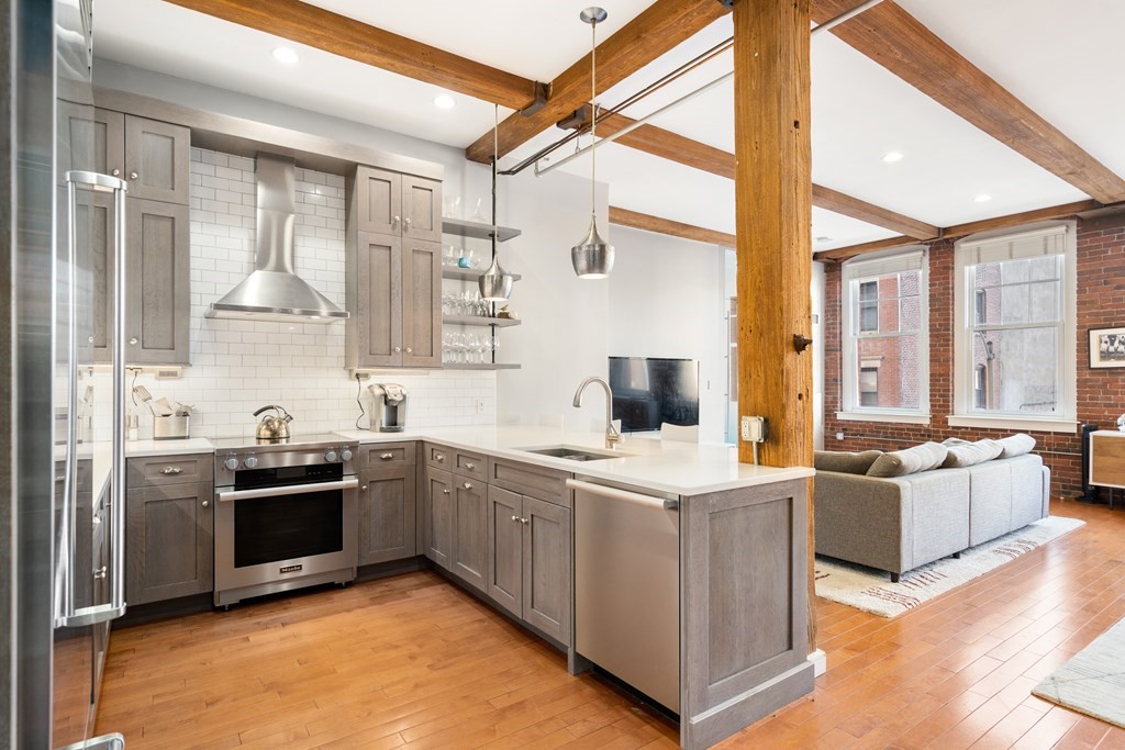 26 Stillman Street, Unit 21 Boston, MA 02113 - Photo 3 of 22