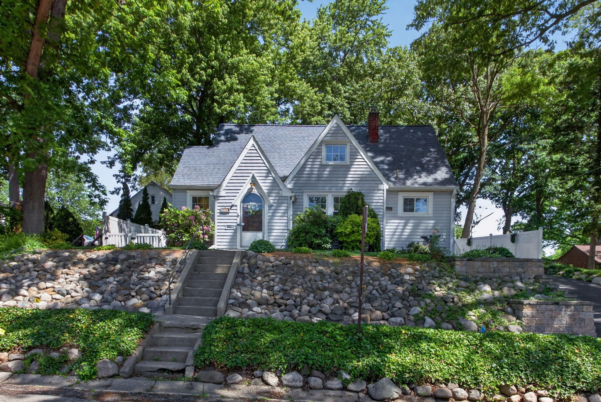 732 Lawrence Street Jackson, MI 49203 - Photo 1 of 41 1-web-or-mls-IMG_7129