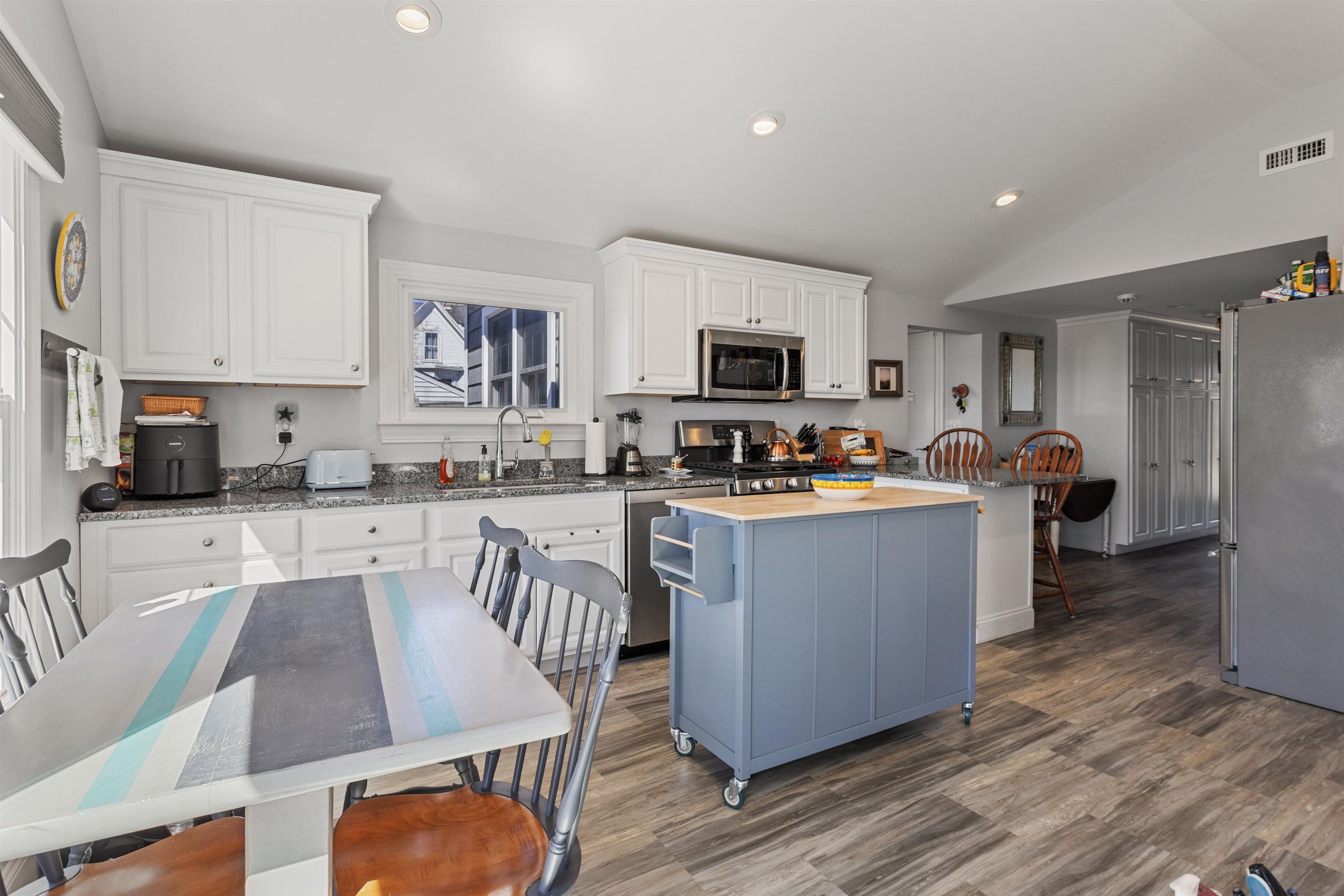 523 Winnacunnet Road Hampton, NH 03842 - Photo 5 of 29