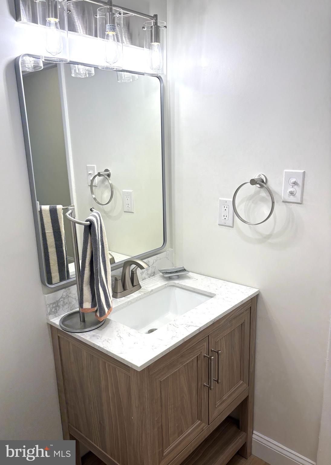 115 East Kings Highway, Unit 211 Maple Shade, NJ 08052 - Photo 13 of 21 Bathroom 2