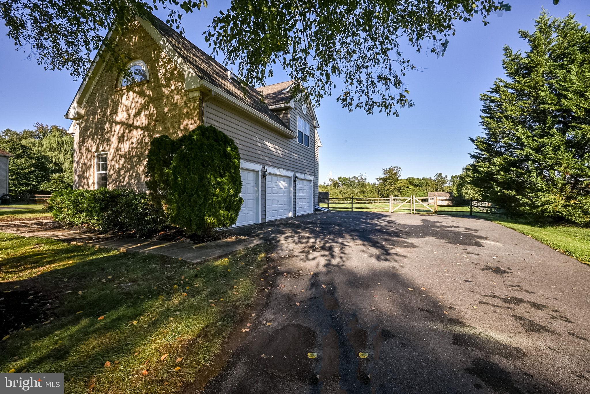 218 Sheats Lane Middletown, DE 19709 - Photo 3 of 52 Turned 3 car garage