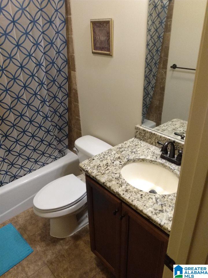 203 Dunrobin Cove Pelham, AL 35124 - Photo 8 of 24