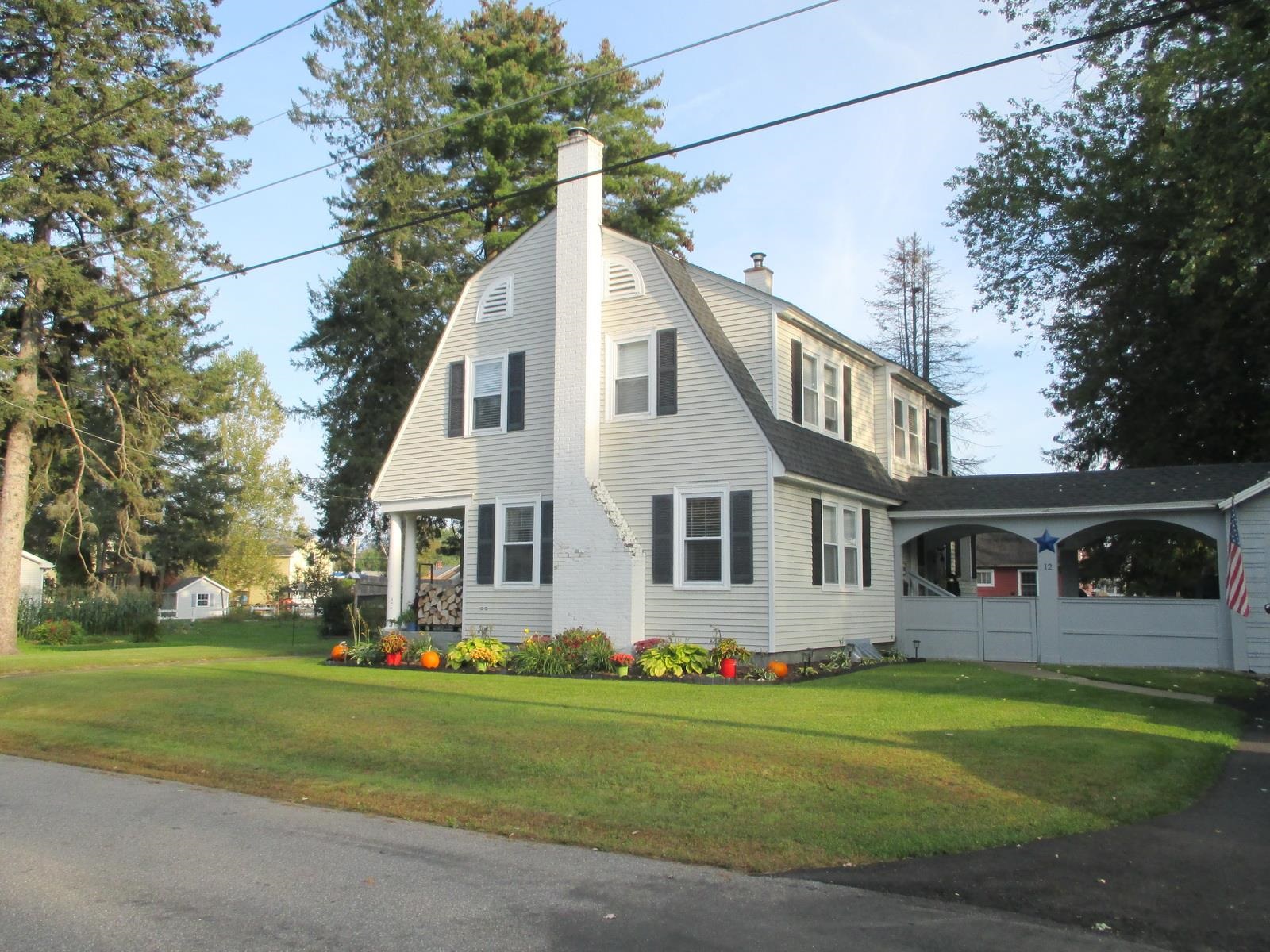 12 Grove Street Lancaster, NH 03584 - Photo 2 of 40