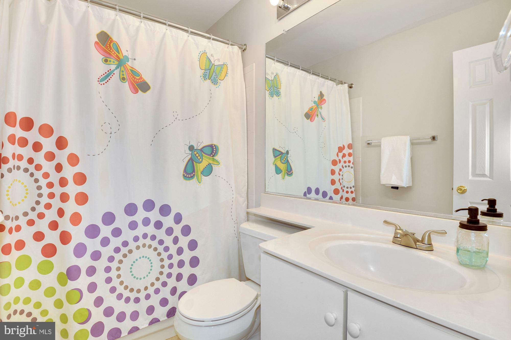 2526 James Monroe Circle Herndon, VA 20171 - Photo 22 of 33 Full Bath