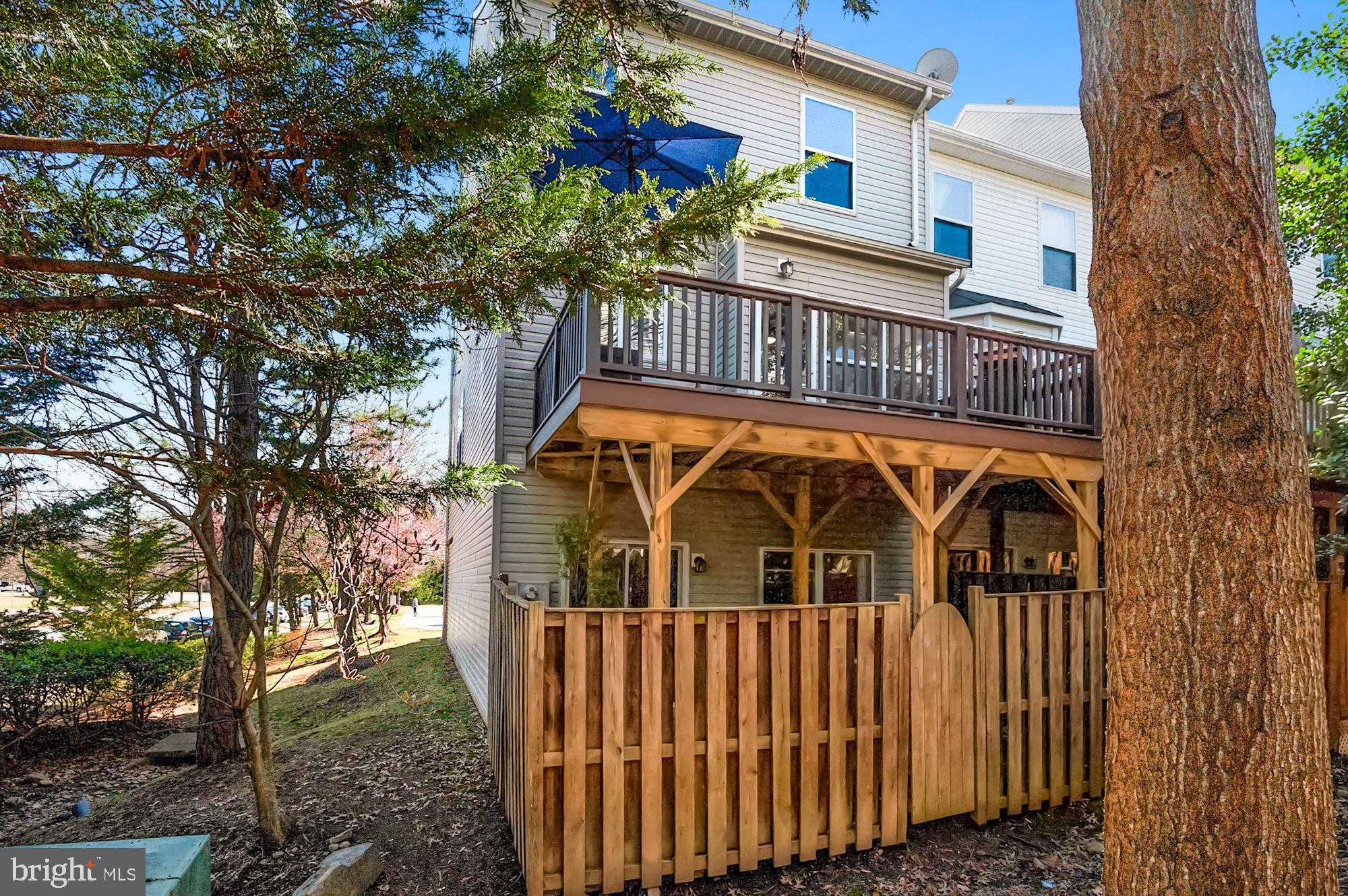 2526 James Monroe Circle Herndon, VA 20171 - Photo 30 of 33 Rear Exterior