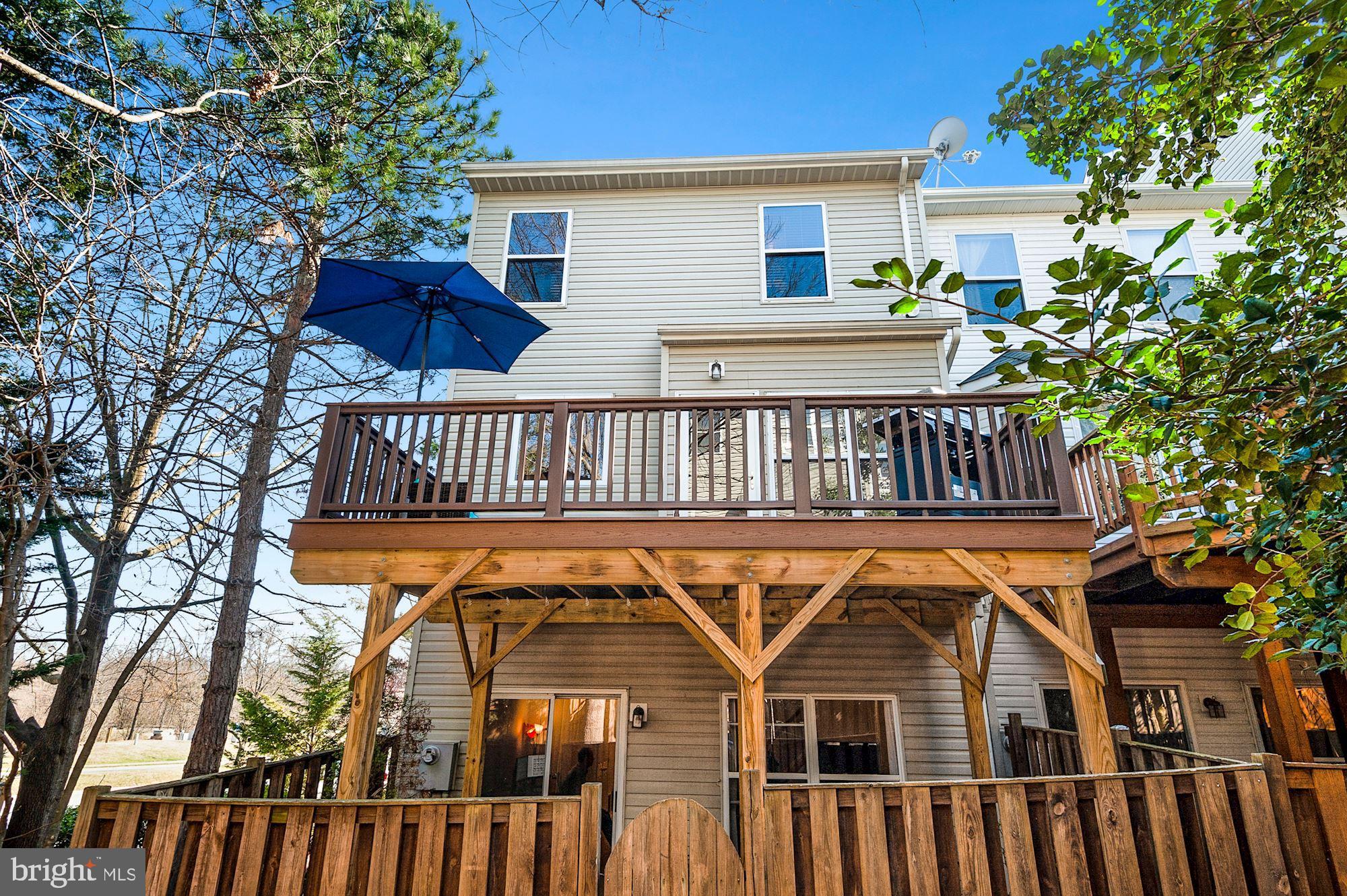 2526 James Monroe Circle Herndon, VA 20171 - Photo 31 of 33 Rear Exterior