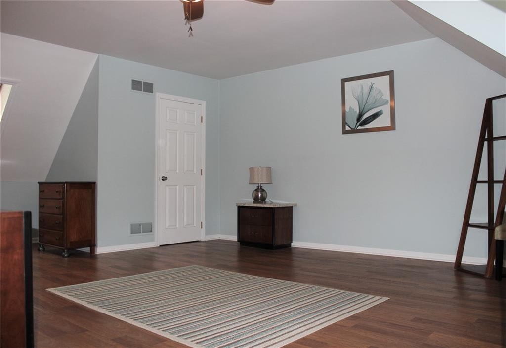 916 Middle Street Pittsburgh, PA 15212 - Photo 16 of 25 Gallery Image 16
