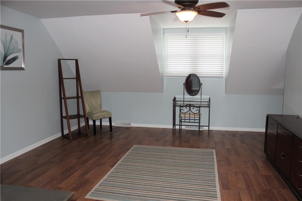 916 Middle Street Pittsburgh, PA 15212 - Photo 17 of 25 Gallery Image 17