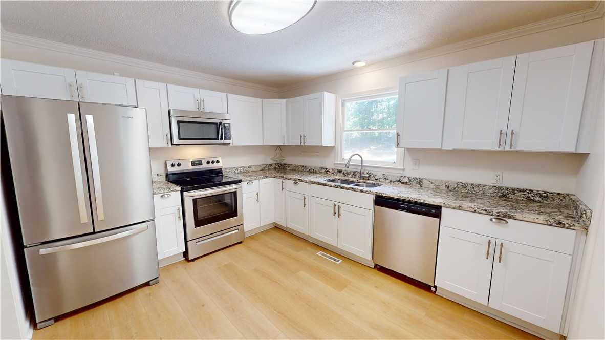 514 State Rd S-37-561 Seneca, SC 29678 - Photo 7 of 28 Gallery Image 7