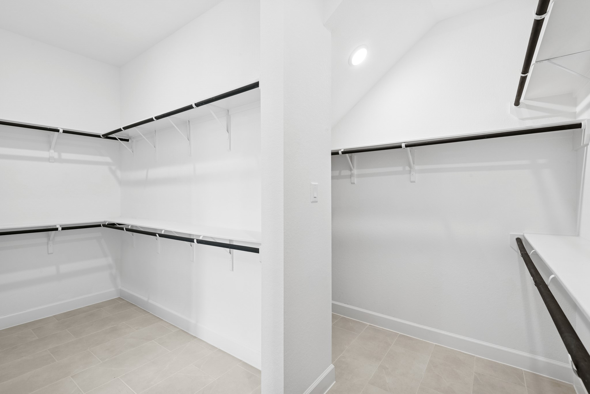 5510 Orangery Lane Manvel, TX 77578 - Photo 36 of 48 a view of an empty walk in closet