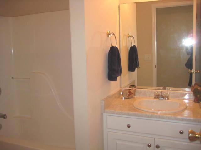 231 Hallmark Circle Easley, SC 29640 - Photo 10 of 19 Gallery Image 10