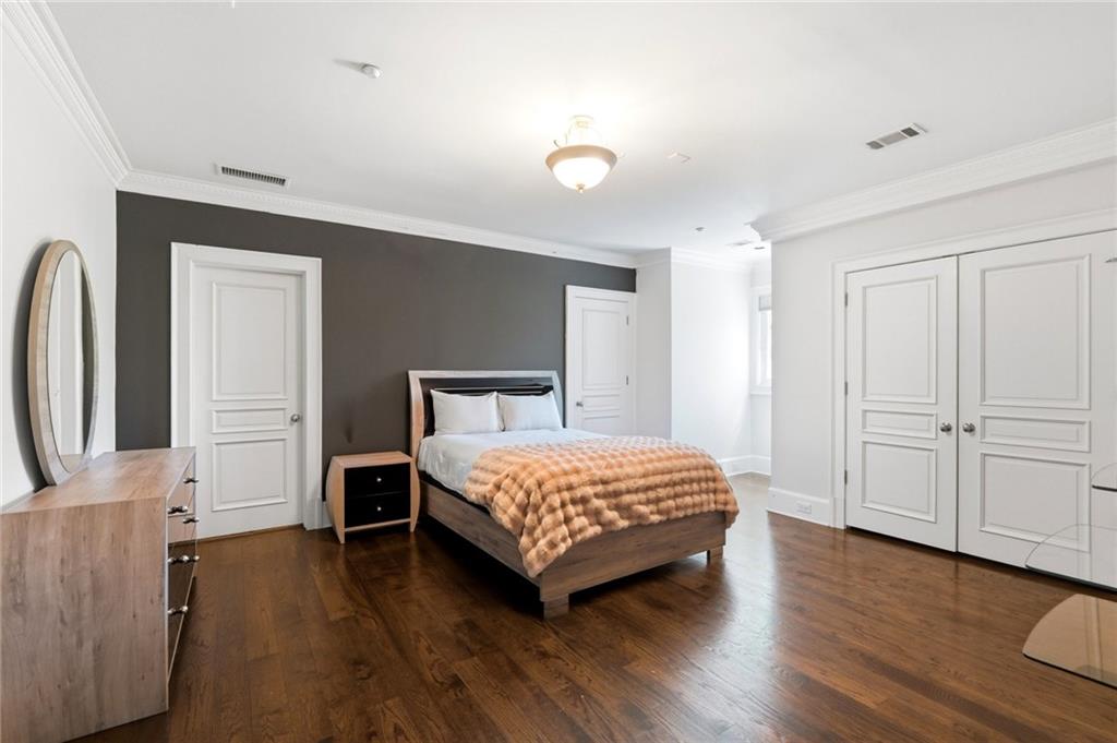 218 Londonberry Road Northwest Atlanta, GA 30327 - Photo 49 of 81