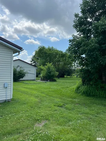 $120,000 | 1251 Highway 37, Kell, IL 62853