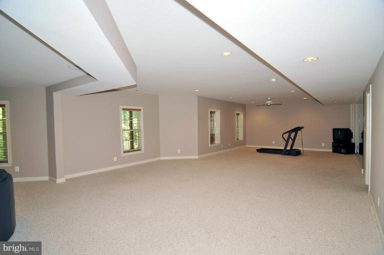 895 Chinquapin Road McLean, VA 22102 - Photo 11 of 28 Basement
