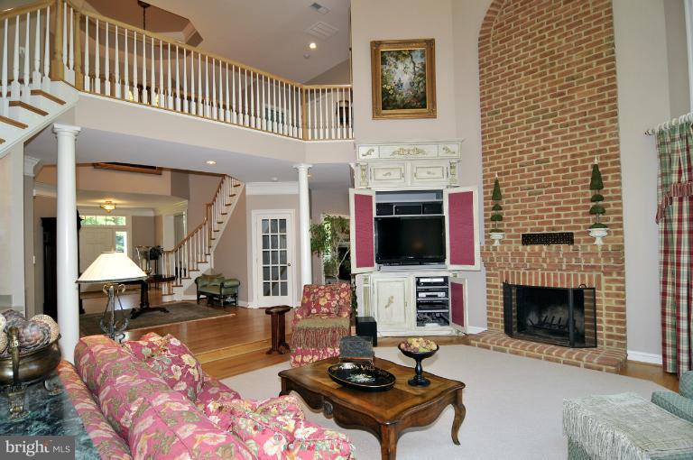 895 Chinquapin Road McLean, VA 22102 - Photo 21 of 28 Family Room