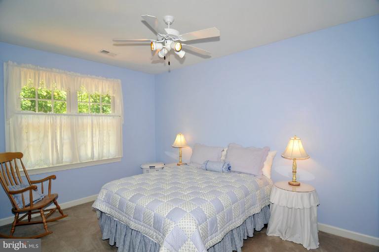 895 Chinquapin Road McLean, VA 22102 - Photo 28 of 28 Bedroom