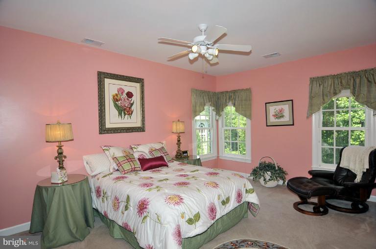 895 Chinquapin Road McLean, VA 22102 - Photo 3 of 28 Bedroom