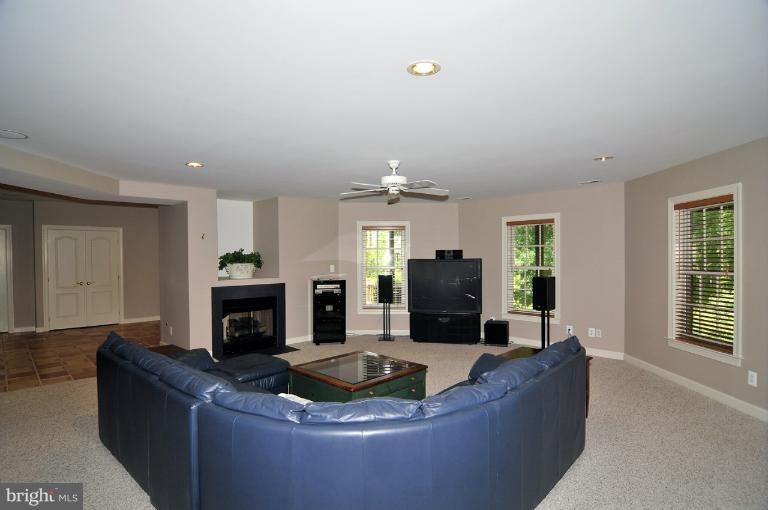 895 Chinquapin Road McLean, VA 22102 - Photo 8 of 28 Basement