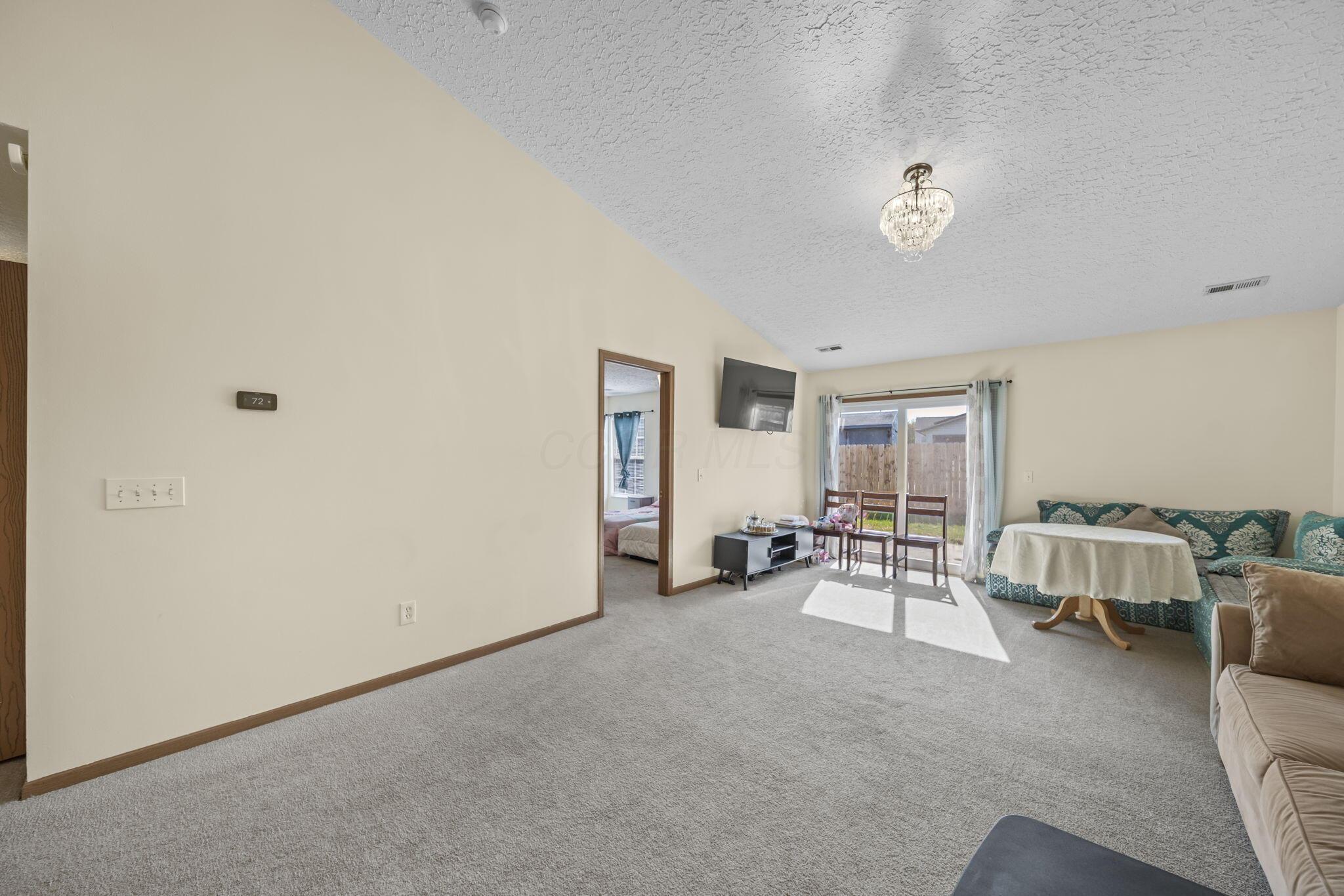 1521 October Ridge Court Columbus, OH 43223 - Photo 20 of 64 20-web-or-mls-DSC09647