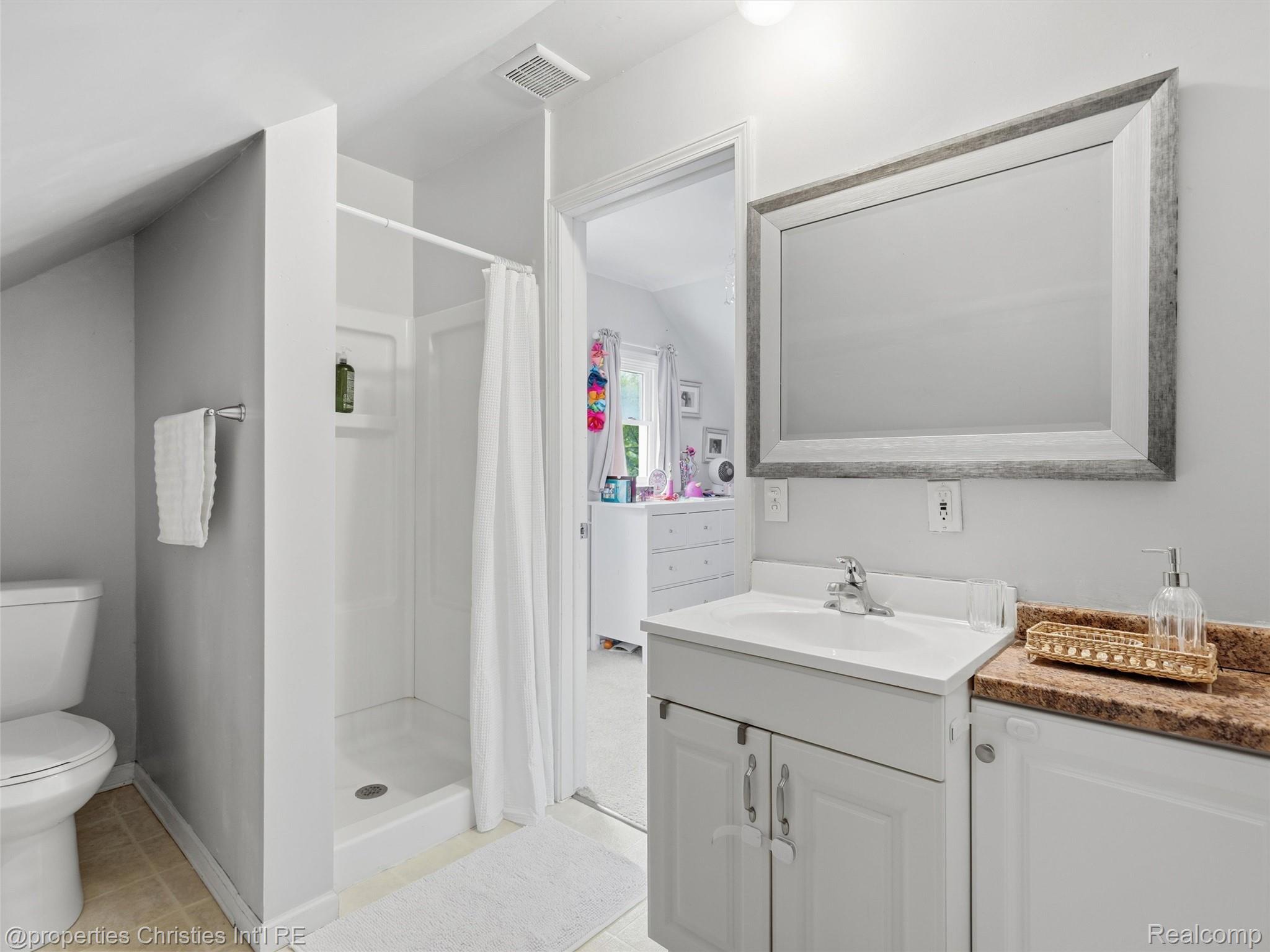 11705 Larkins Road Brighton, MI 48114 - Photo 21 of 34 32-DSC06544.jpg